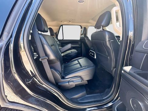 Used 2022 Ford Expedition XLT RWD image 32