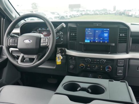 New 2025 Ford F250 XL w/ XL Chrome Package image 34
