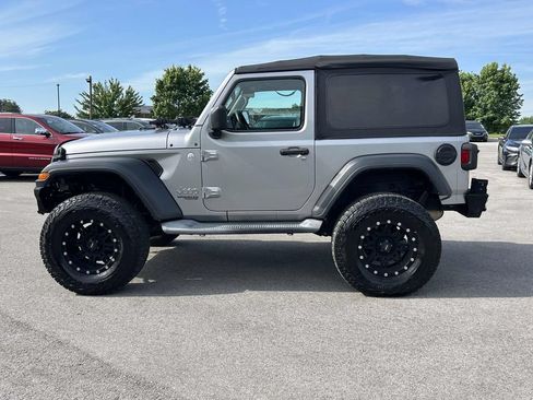 Used 2020 Jeep Wrangler Sport AWD/4WD image 6