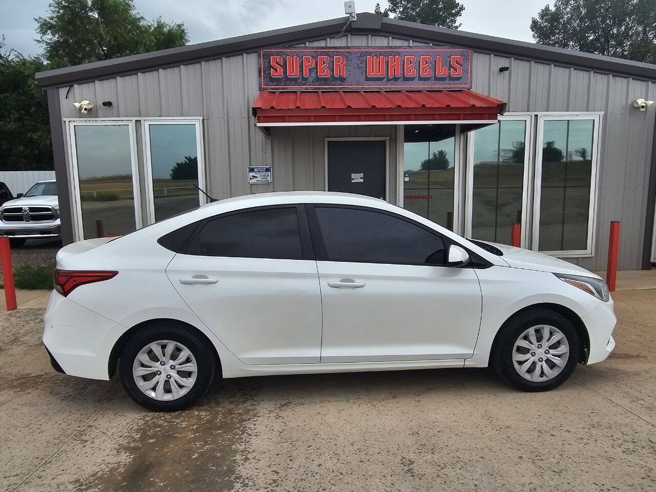 Used 2019 Hyundai Accent SE FWD image 6