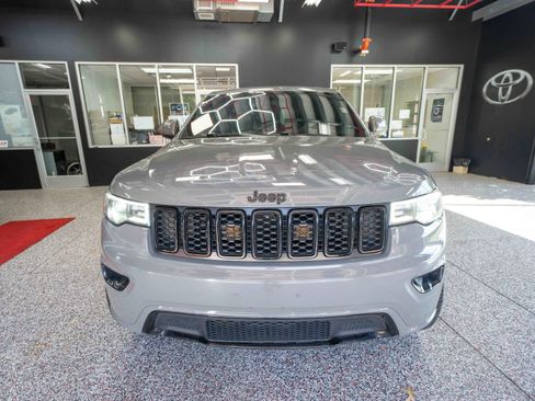 Used 2019 Jeep Grand Cherokee Altitude AWD/4WD image 6