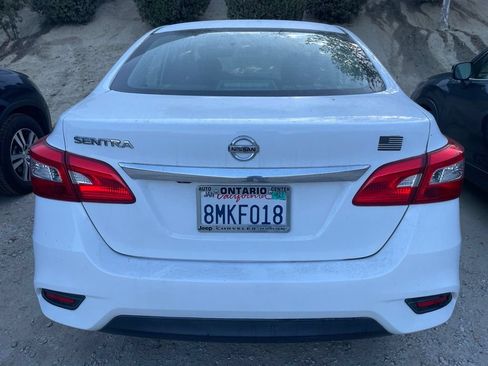 Used 2018 Nissan Sentra S FWD image 9