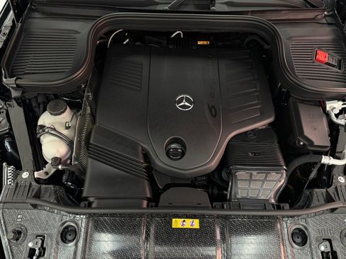 Used 2026 Mercedes-Benz GLS 450 4MATIC image 32