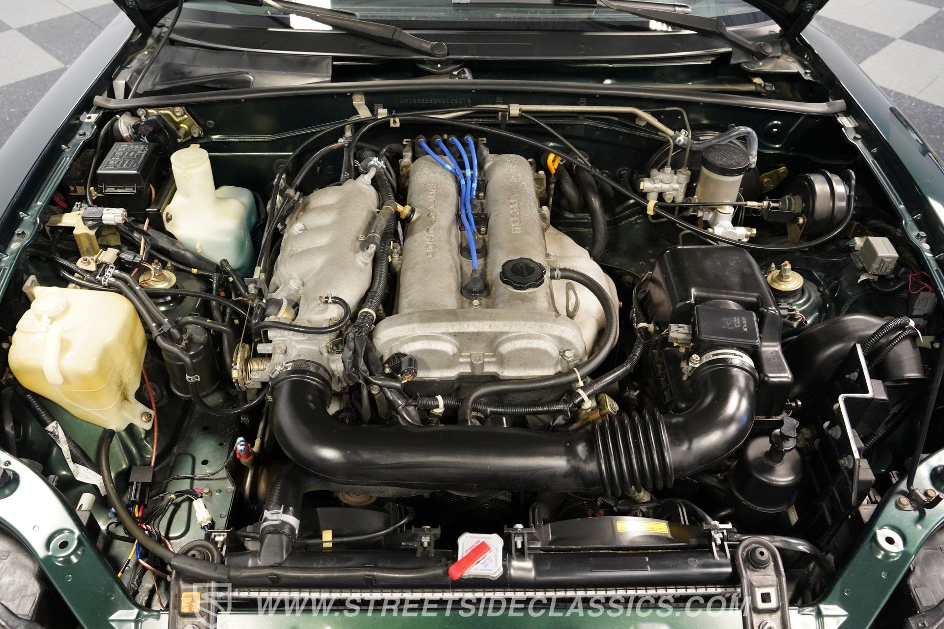 Used 1999 MAZDA MX-5 Miata RWD image 34