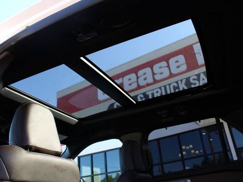 Used 2021 Ford Explorer King Ranch w/ Premium Technology Package image 26