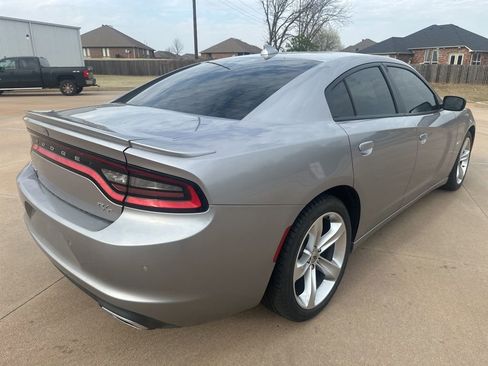 Used 2018 Dodge Charger R/T image 5