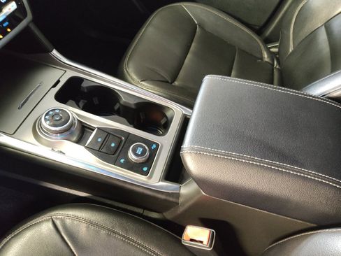 Used 2021 Ford Explorer XLT w/ Equipment Group 202A image 26