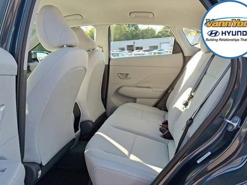 New 2026 Hyundai Kona SE image 5