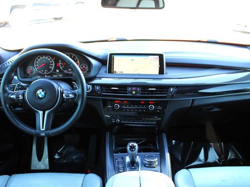 Used 2015 BMW X5 M image 14