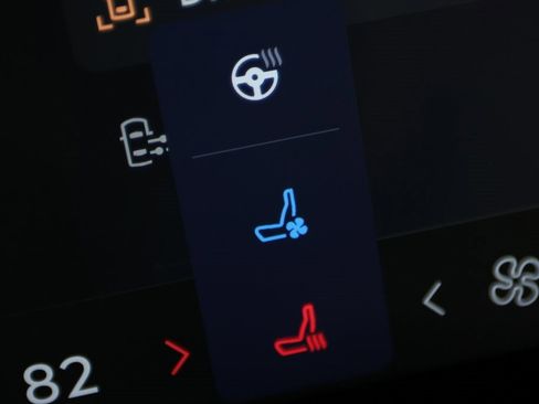 Used 2024 Lincoln Nautilus Black Label image 28