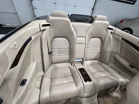 Used 2011 Mercedes-Benz E 550 E 550 w/ Premium 2 Pkg image 29