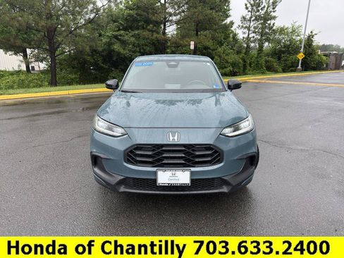 Certified 2025 Honda HR-V Sport image 2