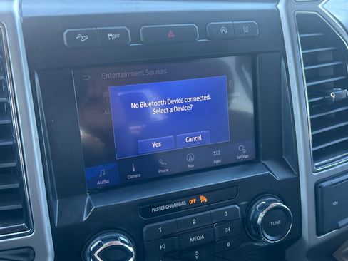 Used 2020 Ford F150 Lariat image 16