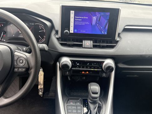 Certified 2025 Toyota RAV4 LE AWD/4WD image 18