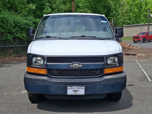 Used 2012 Chevrolet Express 2500 RWD image 2