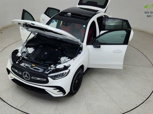 Used 2025 Mercedes-Benz GLC 300 4MATIC image 88