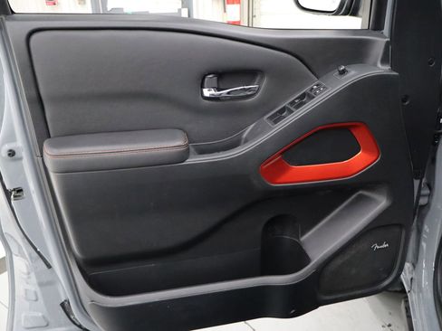 Used 2023 Nissan Frontier PRO-4X w/ Pro Convenience Package image 8
