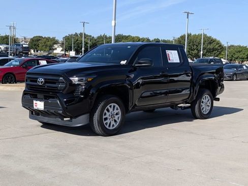 Certified 2025 Toyota Tacoma SR RWD image 10