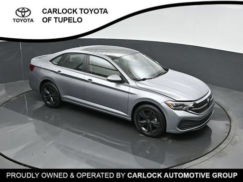 Used 2024 Volkswagen Jetta SE w/ Panoramic Sunroof Package FWD image 35