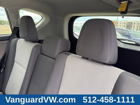 Used 2015 Toyota RAV4 LE AWD/4WD image 27