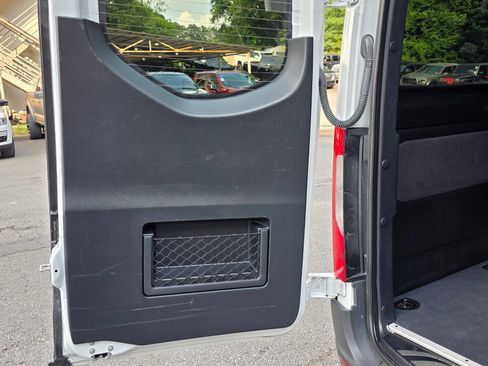 Used 2025 Mercedes-Benz Sprinter 2500 image 27
