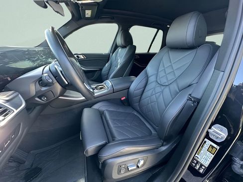 Used 2025 BMW X5 xDrive40i w/ Parking Assistance Package image 10