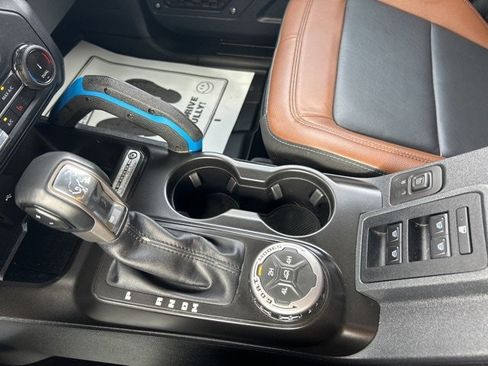 Used 2022 Ford Bronco Outer Banks image 24
