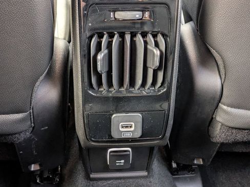 Used 2025 Jeep Compass Latitude w/ Altitude Special Edition image 12