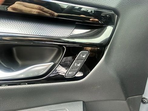 Used 2023 Honda CR-V EX-L image 16