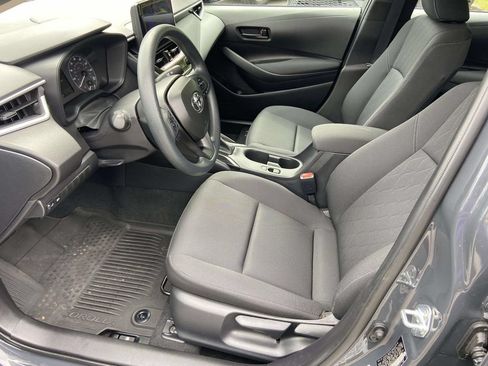 Used 2025 Toyota Corolla LE FWD image 12