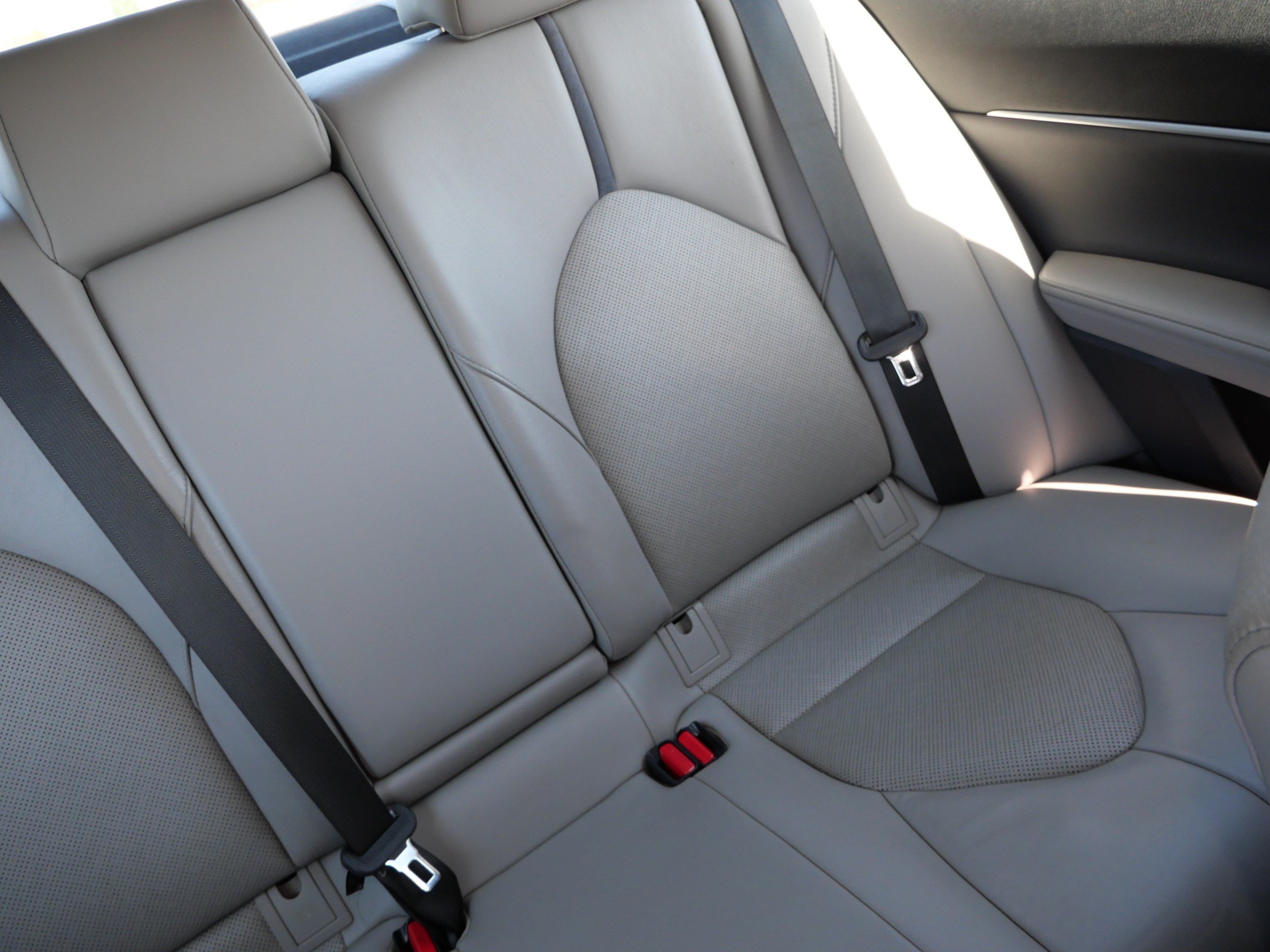 Used 2021 Toyota Camry XLE w/ Cold Weather Package FWD image 14