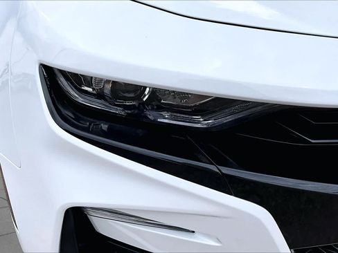 Used 2019 Chevrolet Camaro SS RWD image 25