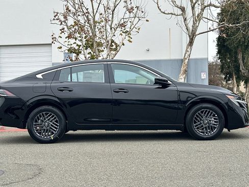New 2026 Nissan Sentra SV w/ Floor Mat Package FWD image 3