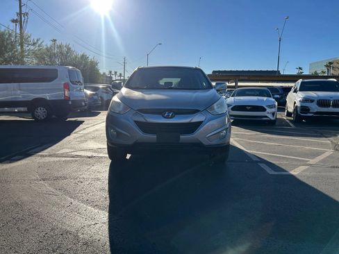 Used 2012 Hyundai Tucson Limited w/ Premium Pkg AWD/4WD image 2