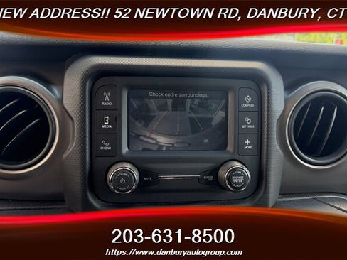 Used 2018 Jeep Wrangler Unlimited Sport S AWD/4WD image 16