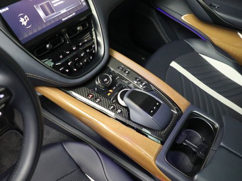 Used 2024 Aston Martin DBX 707 image 31