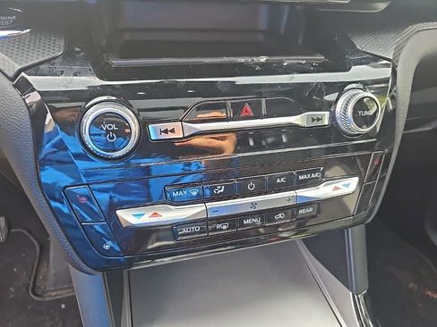 Used 2022 Ford Explorer ST w/ ST Street Pack image 17