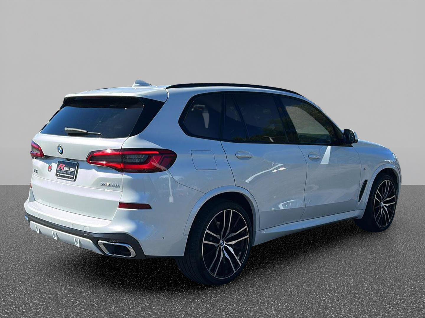 Used 2019 BMW X5 xDrive40i w/ M Sport Package AWD/4WD image 5