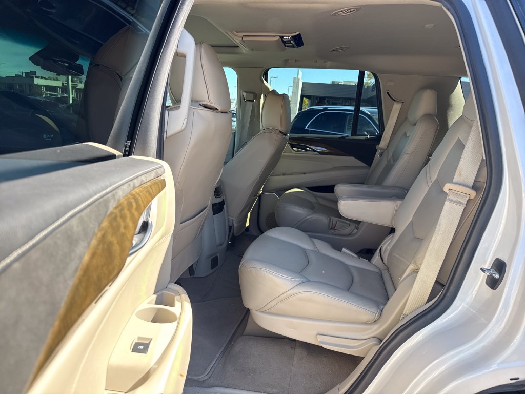 Used 2019 Cadillac Escalade Luxury RWD image 22
