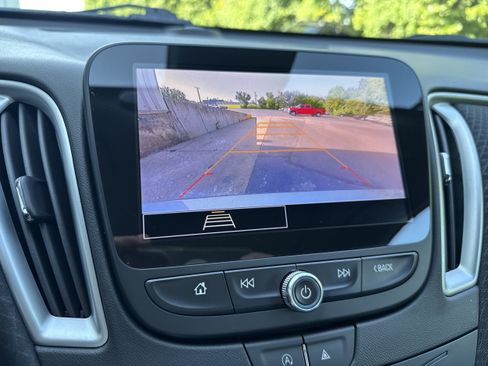 Used 2024 Chevrolet Malibu LT FWD image 21