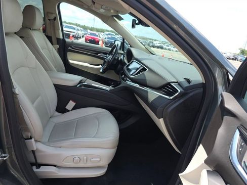 Used 2023 Buick Enclave Essence FWD image 11