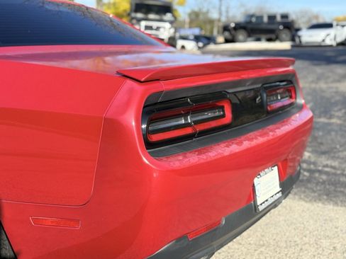 Used 2015 Dodge Challenger R/T w/ Quick Order Package 22B R/T image 11