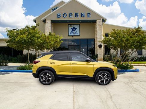 Used 2023 Chevrolet TrailBlazer RS w/ Sun and Liftgate Package image 6