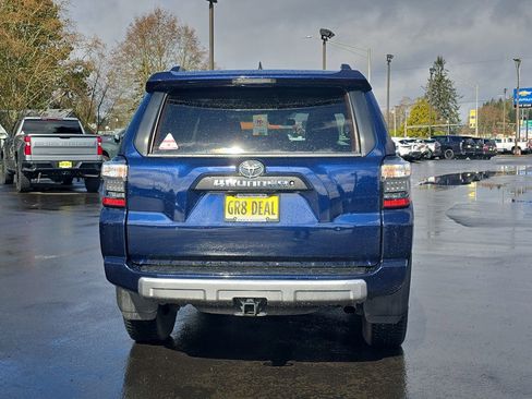 Certified 2018 Toyota 4Runner TRD Off-Road image 8