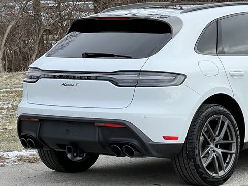 Certified 2025 Porsche Macan Turbo image 10