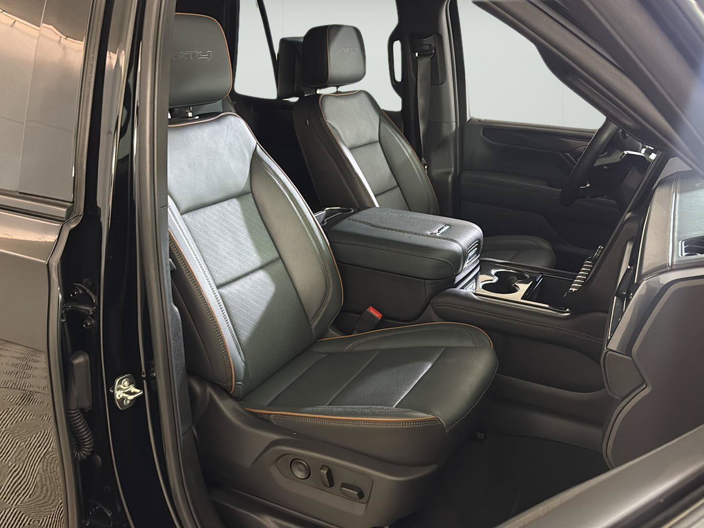 Certified 2026 GMC Yukon AT4 w/ AT4 Premium Plus Package AWD/4WD image 24