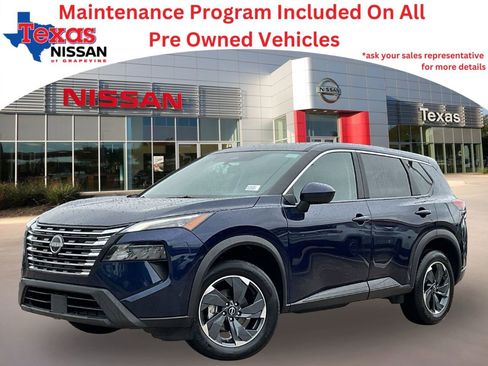 Used 2025 Nissan Rogue SV image 1