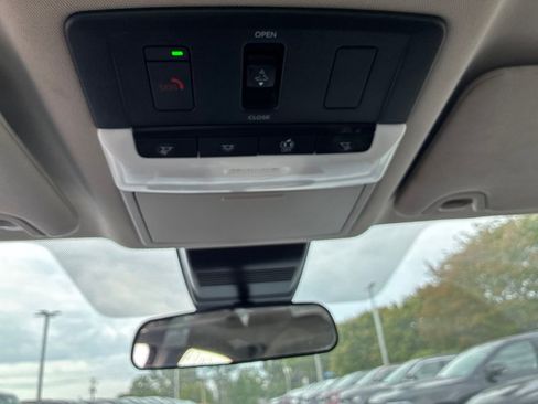 Used 2024 Nissan Altima 2.5 SV w/ SV Premium Package FWD image 20