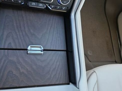 Used 2024 GMC Yukon Denali w/ Advanced Technology Package image 27