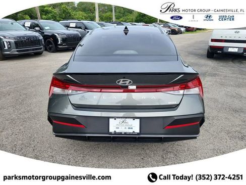 New 2025 Hyundai Elantra SEL w/ Cargo Package FWD image 4